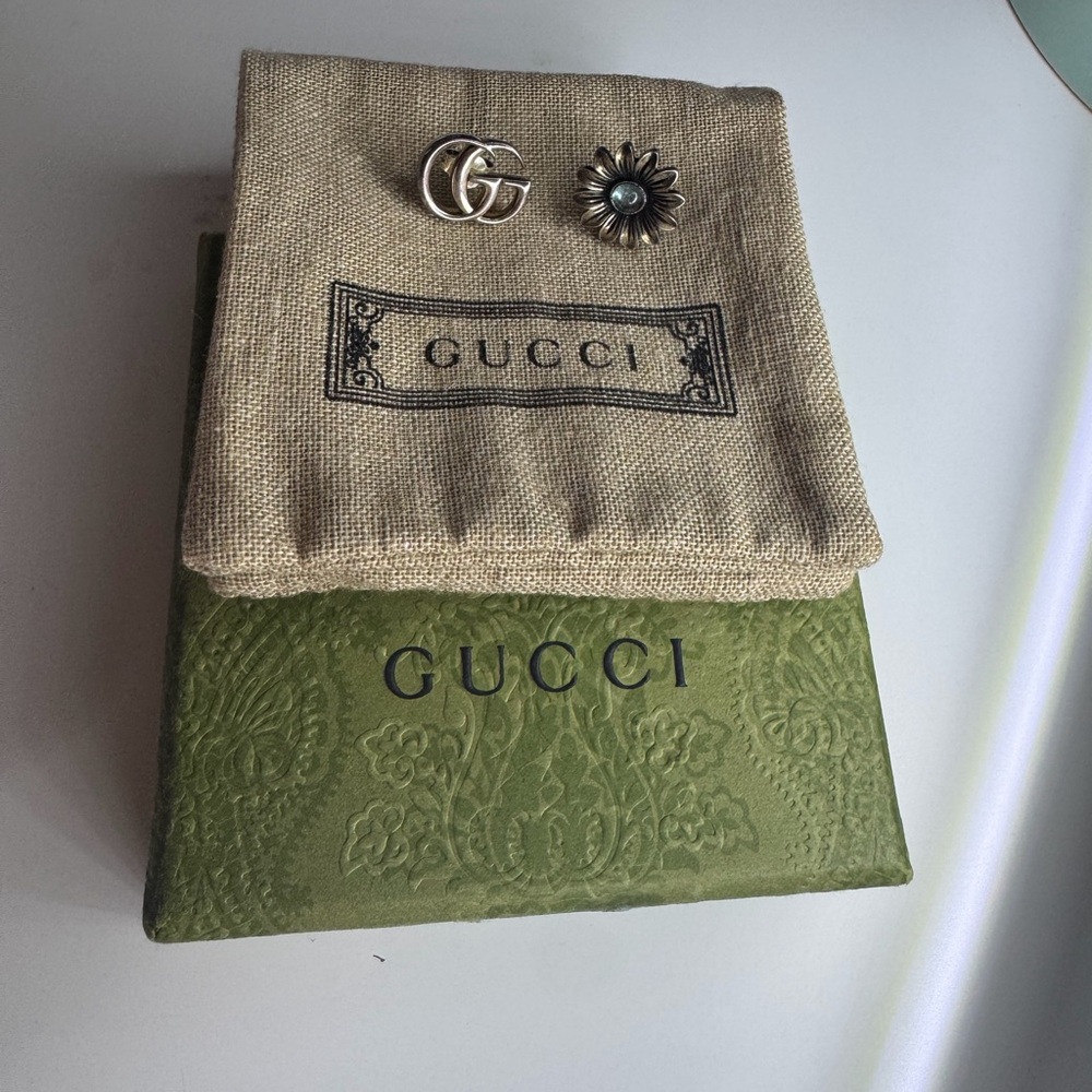 Gucci Silver Double G and Flower Earrings set - Picture 1 of 3